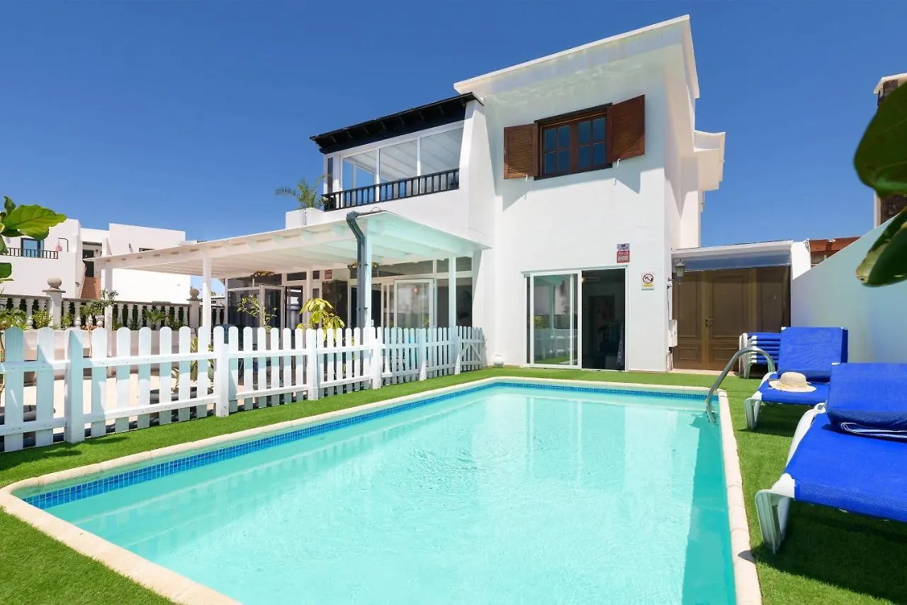 Villa Siroi, Puerto Del Carmen, Heated Pool, 10Mn From The Sea Puerto del Carmen